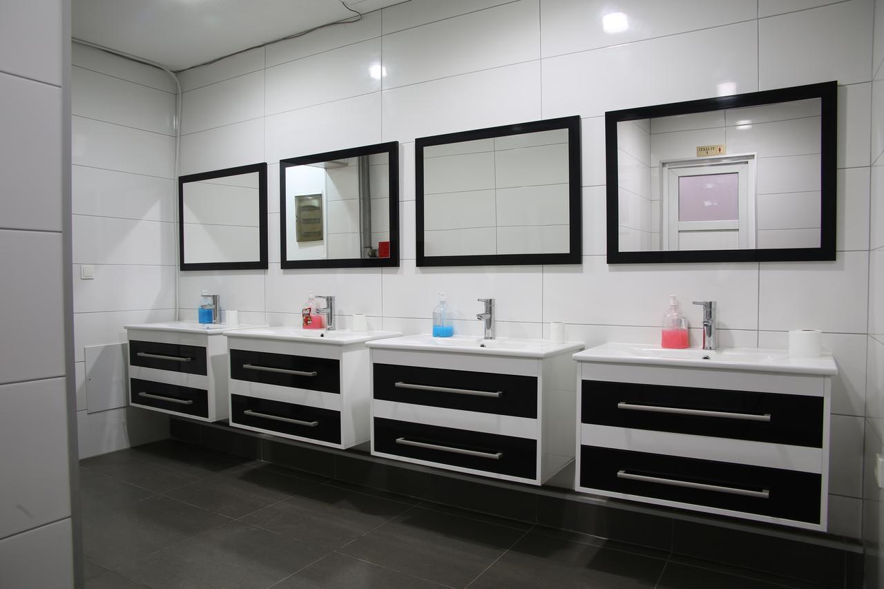 Hotel Rio Prishtine Bagian luar foto