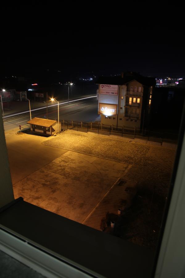 Hotel Rio Prishtine Bagian luar foto