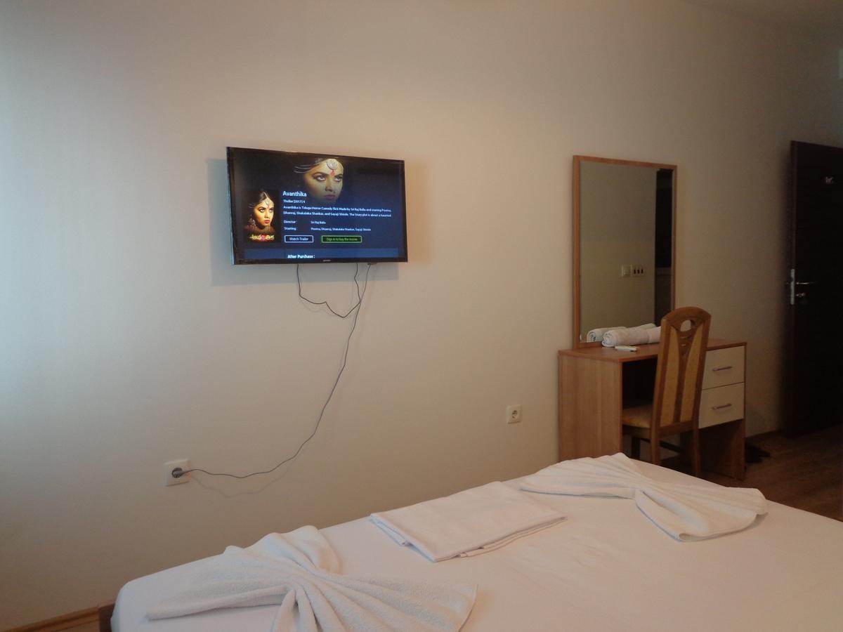 Hotel Rio Prishtine Bagian luar foto