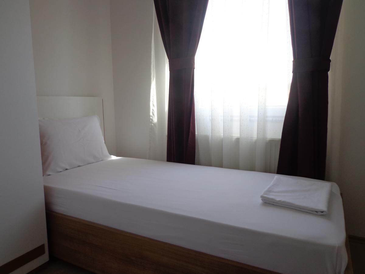 Hotel Rio Prishtine Bagian luar foto