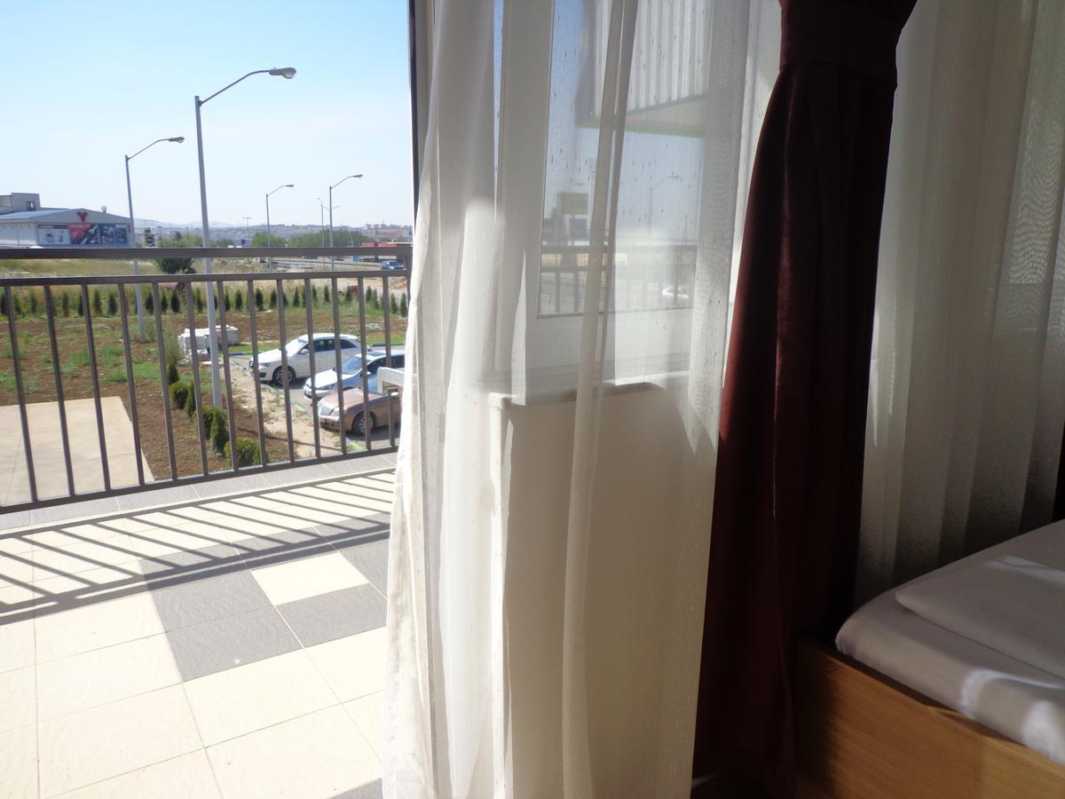 Hotel Rio Prishtine Bagian luar foto