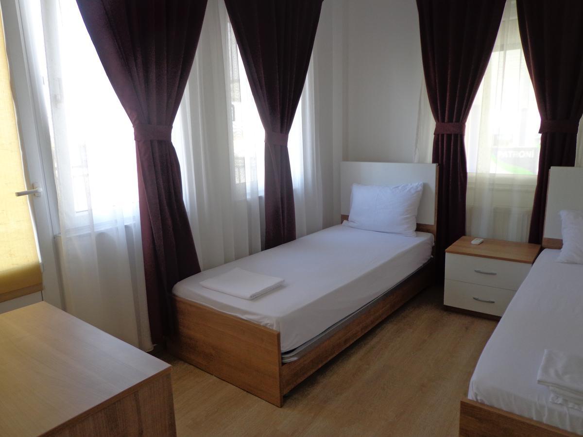 Hotel Rio Prishtine Bagian luar foto