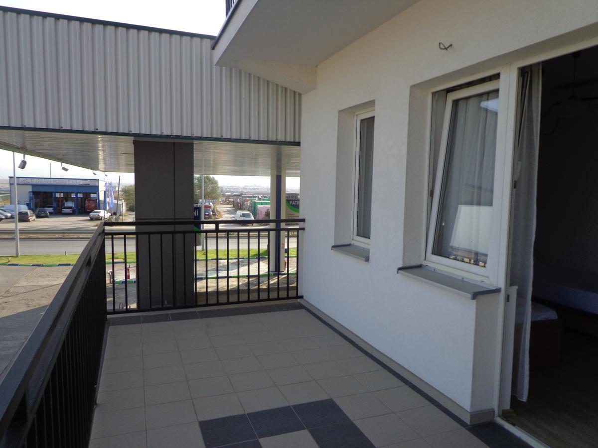 Hotel Rio Prishtine Bagian luar foto