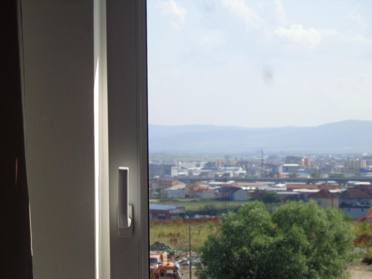 Hotel Rio Prishtine Bagian luar foto