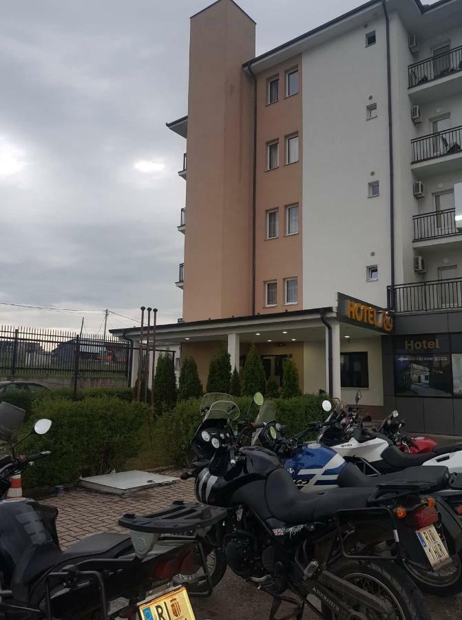 Hotel Rio Prishtine Bagian luar foto