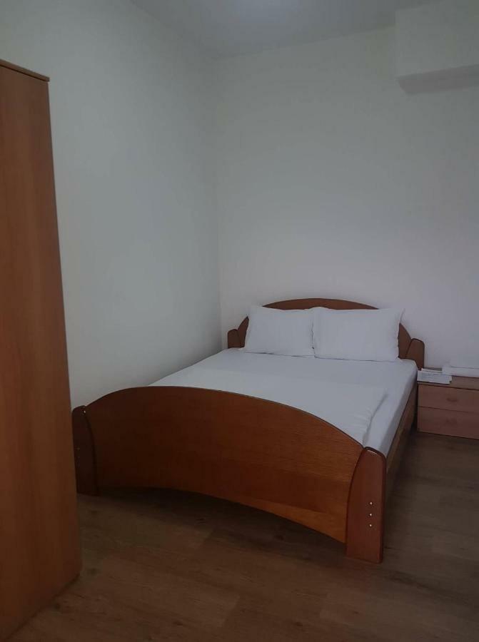 Hotel Rio Prishtine Bagian luar foto